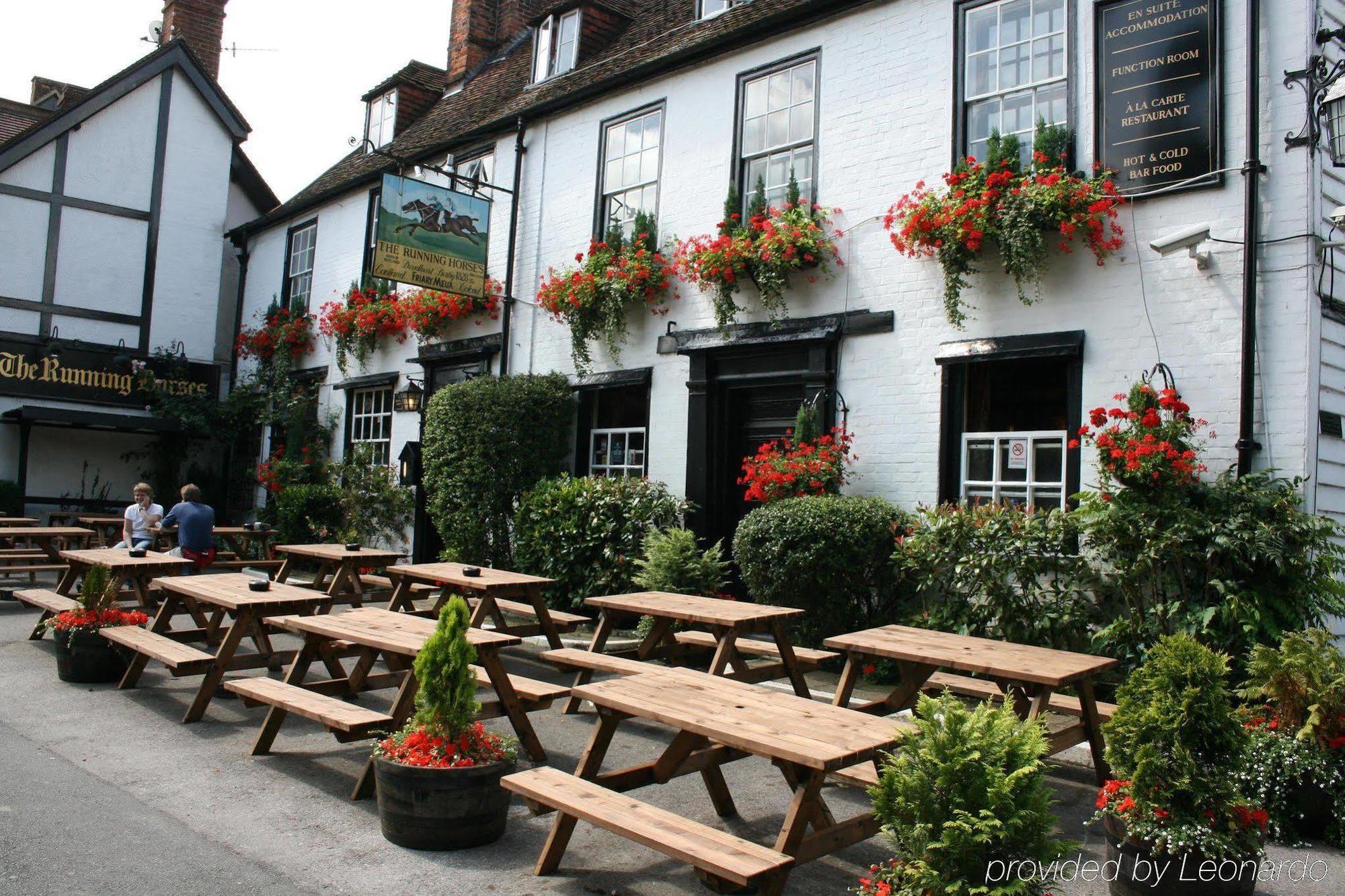 รันนิ่ง ฮอสส์ คันทรี อินน์ Mickleham ร้านอาหาร รูปภาพ